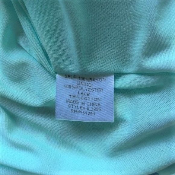 In Loom Women's Floral Lace Top - Picture 4 of 5